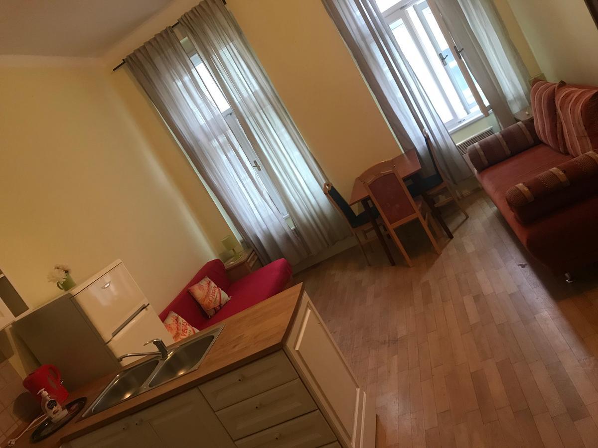 Blahnikova Aparthotel Praha Bagian luar foto