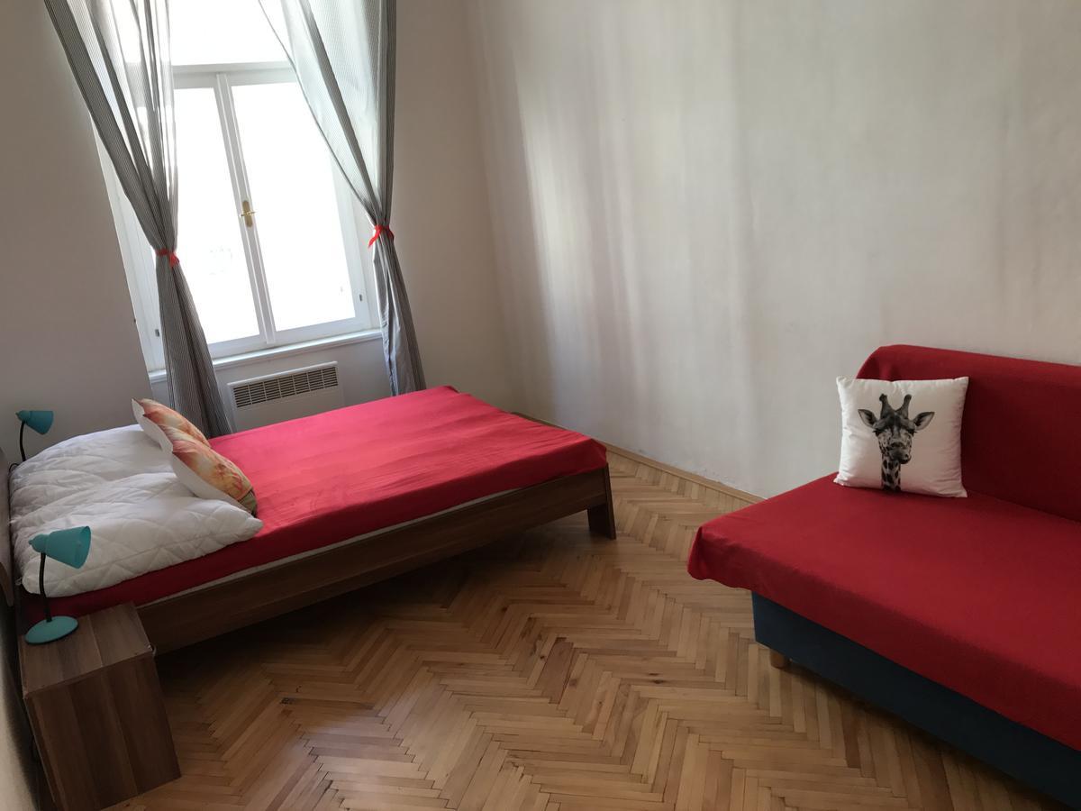 Blahnikova Aparthotel Praha Bagian luar foto